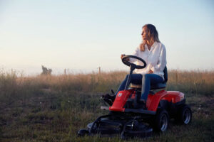 Husqvarna R 112iC Frontzitmaaier - Inclusief 85 cm Combi Maaidek - Afbeelding 6