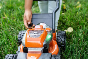 Husqvarna Speelgoed grasmaaier - Afbeelding 4