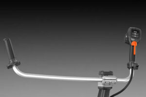 Husqvarna 525iRXT bosmaaier met ergonomische rubberen handgrepen voor comfortabele grip
