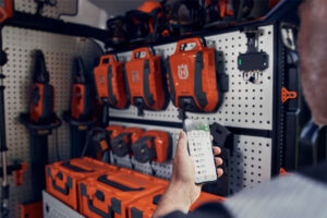 Husqvarna 525iRXT bosmaaier met geïntegreerde connectiviteit voor Husqvarna Fleet Services™