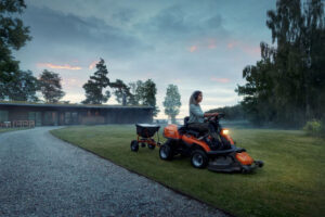 Combi Actie - Husqvarna R 216T AWD Frontzitmaaier, Inclusief 103 cm Combi Maaidek - Afbeelding 6