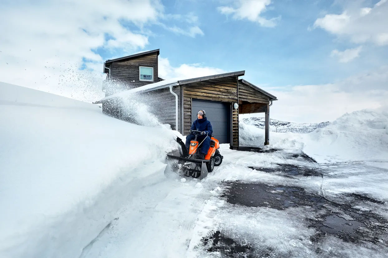 Veenma Combi Actie - Husqvarna R 316TsX AWD Frontzitmaaier, Inclusief 112 cm Combi Maaidek - Afbeelding 5